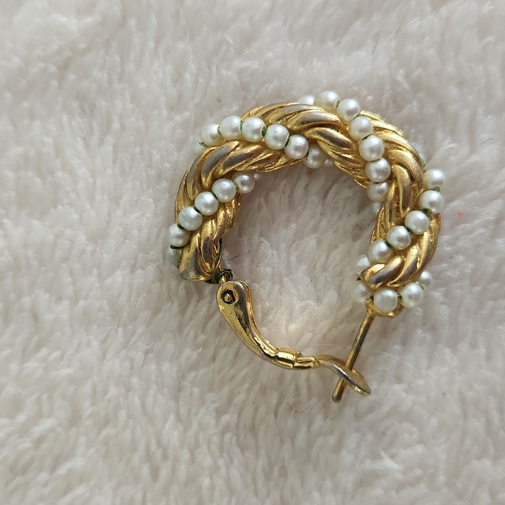 Liz Claiborne 10.75 in Necklace w 2.75 in Extension + Gold Twist+ Pearl Earrings - Picture 9 of 11